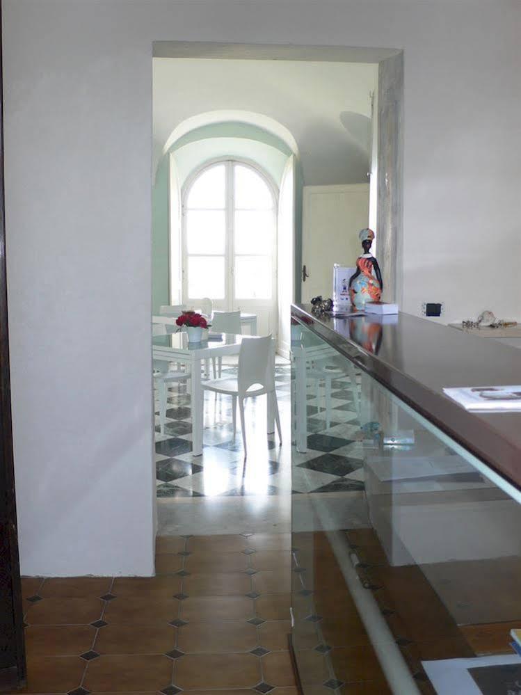 트리니타 Dimora Castello Dei Conti B&B 외부 사진