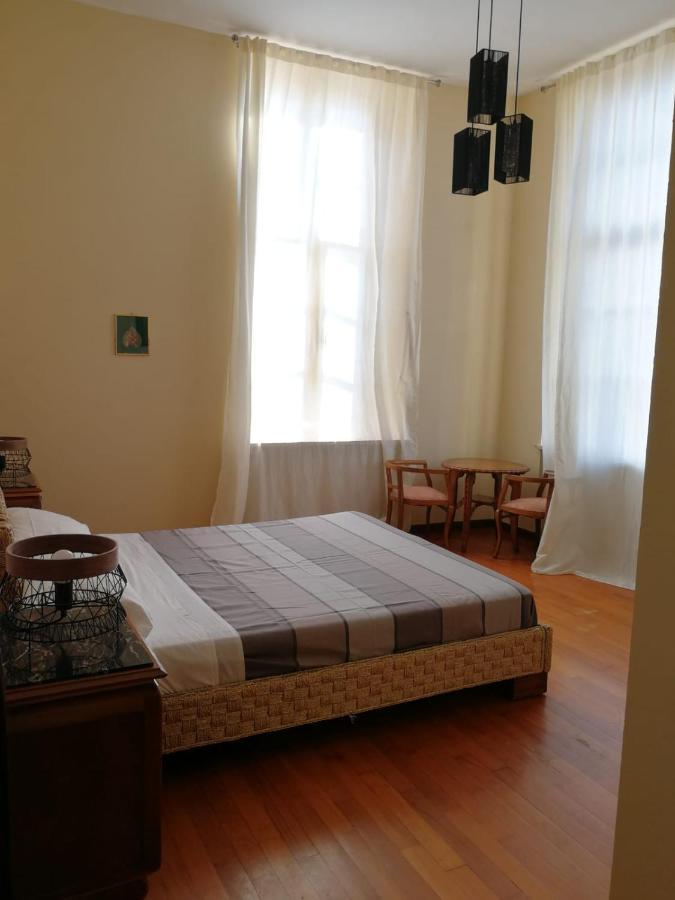 트리니타 Dimora Castello Dei Conti B&B 외부 사진